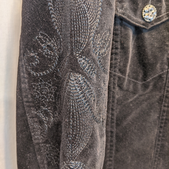 Jenni n Jess Jacket - Picture 3 of 8